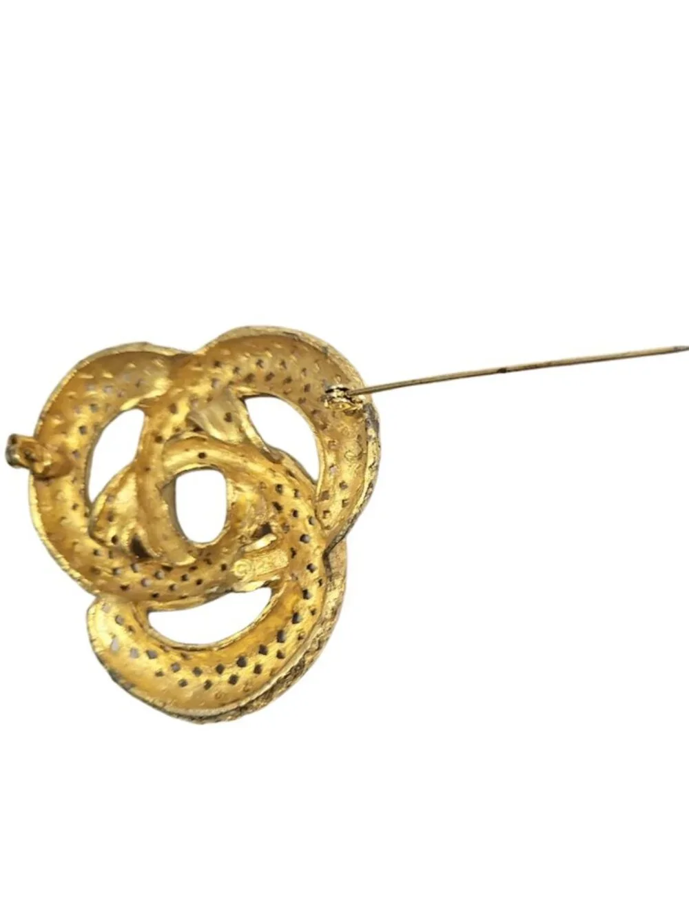 BSK Vintage Signed Gold Tone Braided Knot Brooch Pin